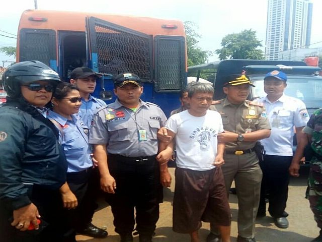sudinsos-jaksel-jangkau-20-pmks-sejak-awal-ramadan