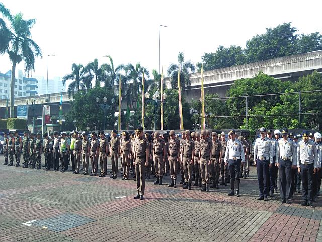 wali-kota-jaksel-buka-apel-penertiban-kecamatan-pancoran-dan-tebet