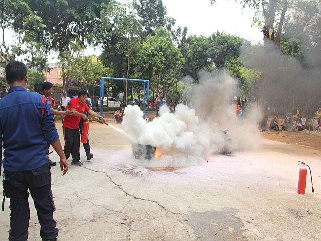 warga-kelurahan-guntur-antusias-ikuti-pelatihan-cegah-kebakaran