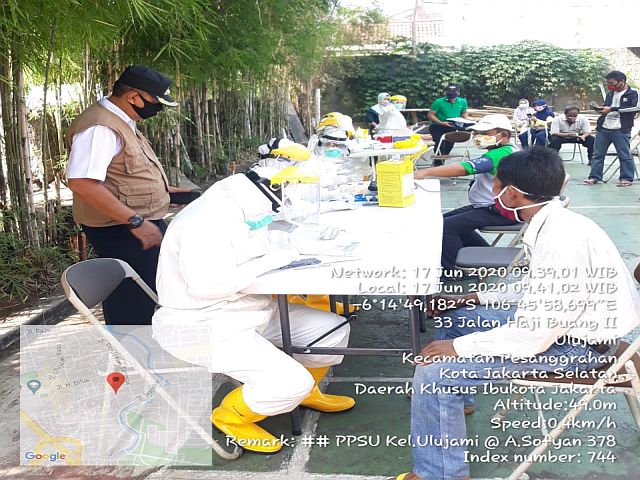 warga-ulujami-jalani-test-swab